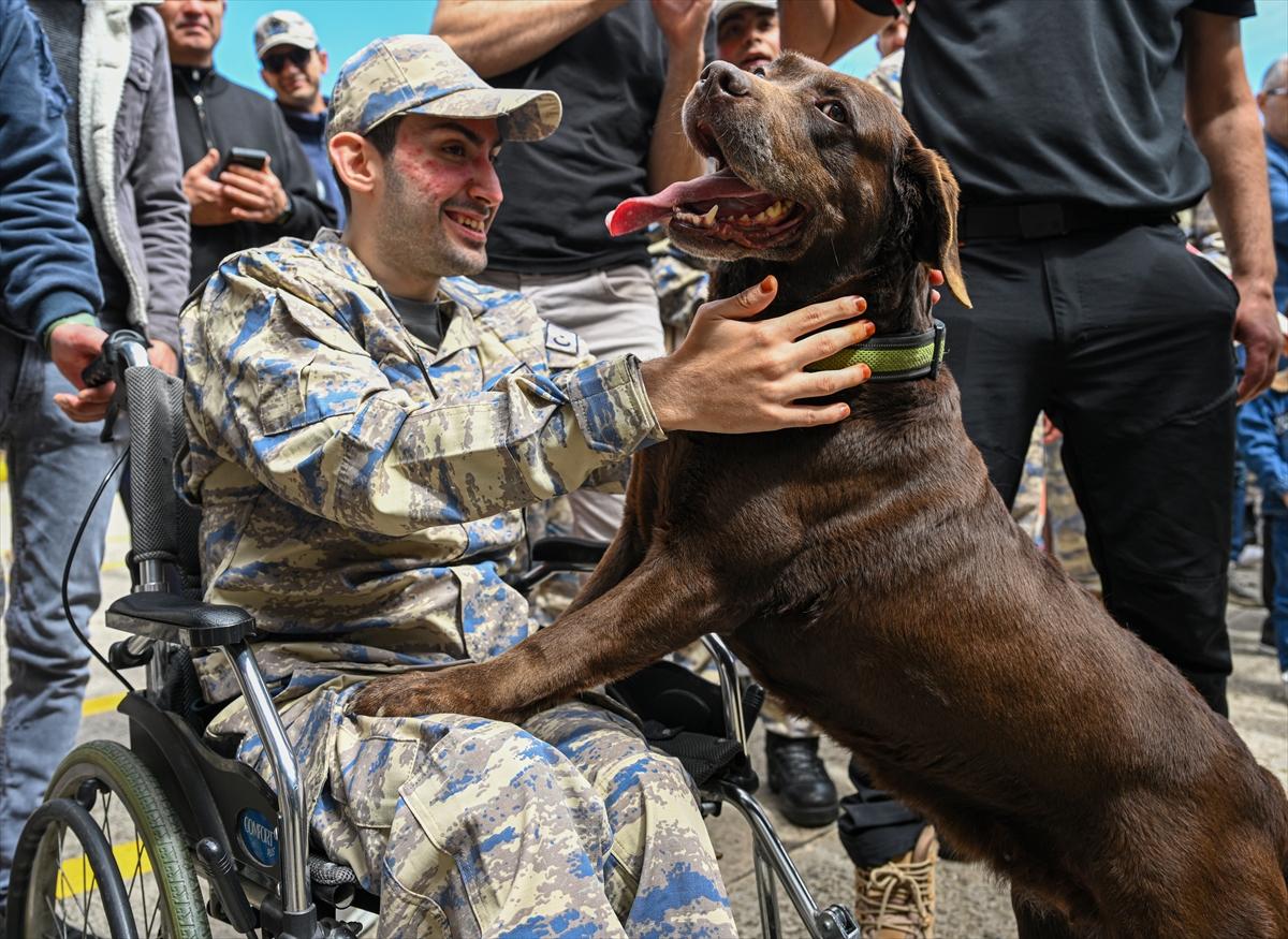 Bir günlük askerlik yaptılar