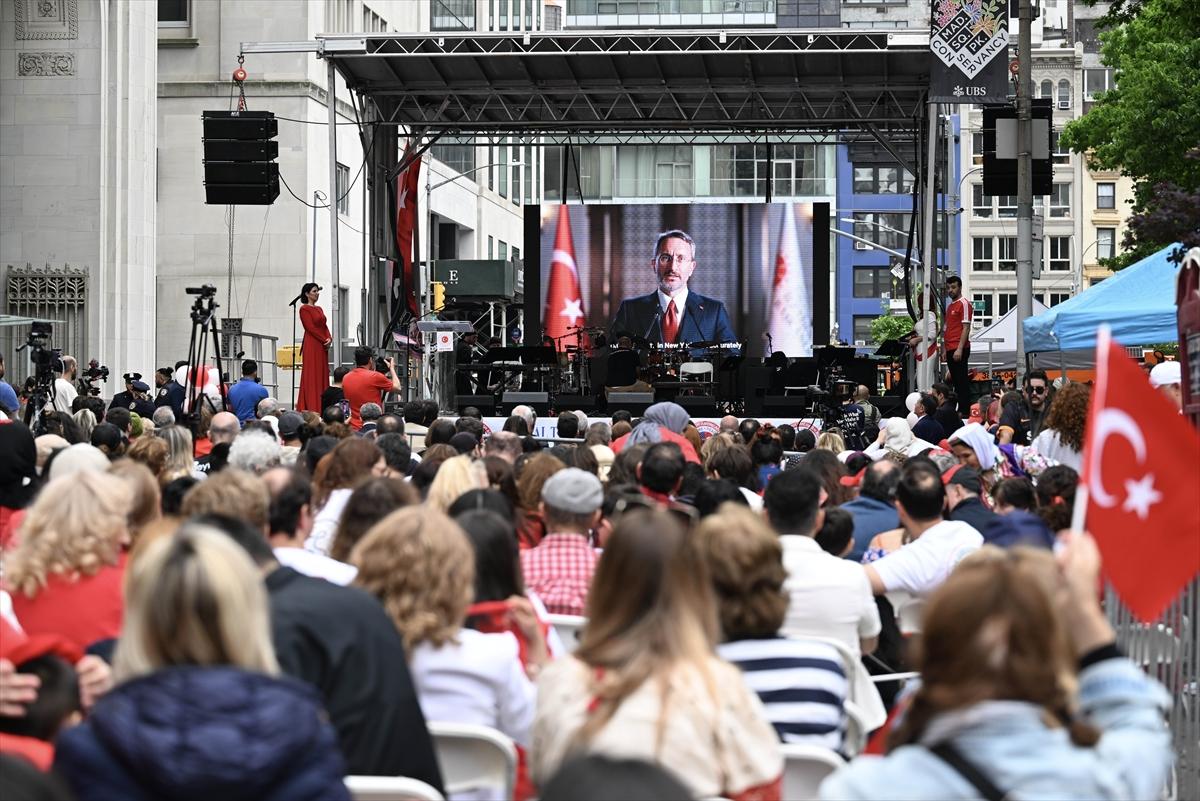 New York, Türk bayraklarıyla donandı: 41. Geleneksel Türk Günü Yürüyüşü