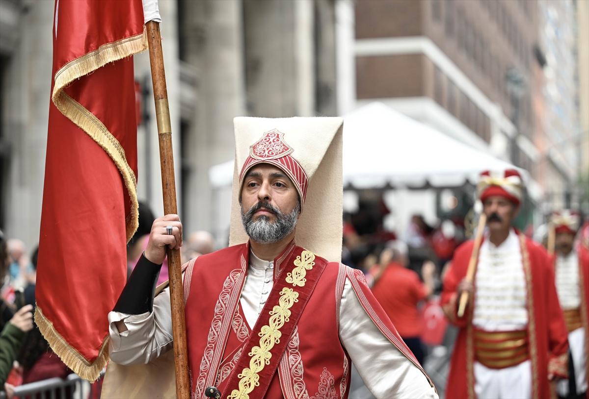 New York, Türk bayraklarıyla donandı: 41. Geleneksel Türk Günü Yürüyüşü