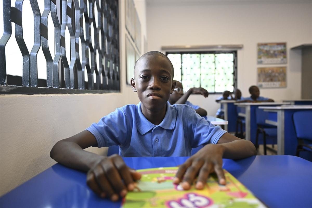 Nijeryalı çocuklar Yunus Emre Enstitüsü'nde Türkçe öğreniyor