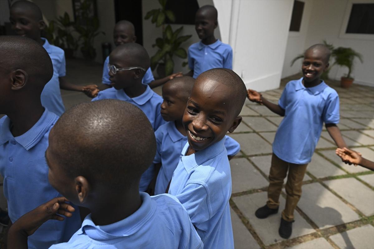 Nijeryalı çocuklar Yunus Emre Enstitüsü'nde Türkçe öğreniyor