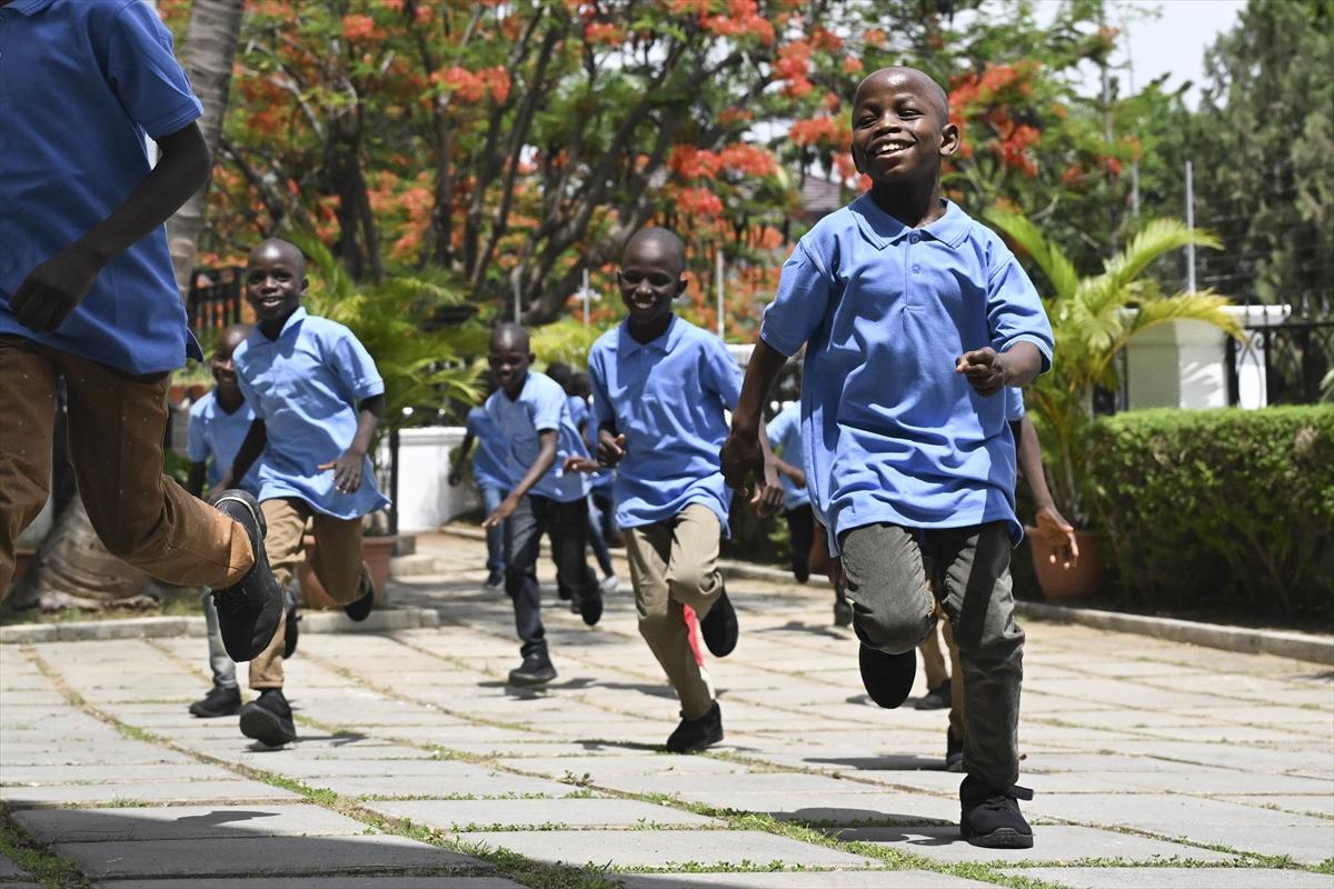 Nijeryalı çocuklar Yunus Emre Enstitüsü'nde Türkçe öğreniyor