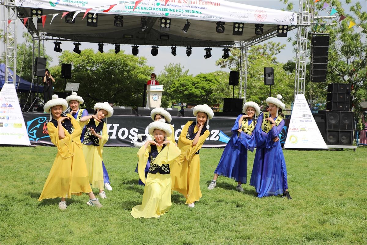 Van Gölü'nde inci kefalinin göç yolculuğu devam ediyor