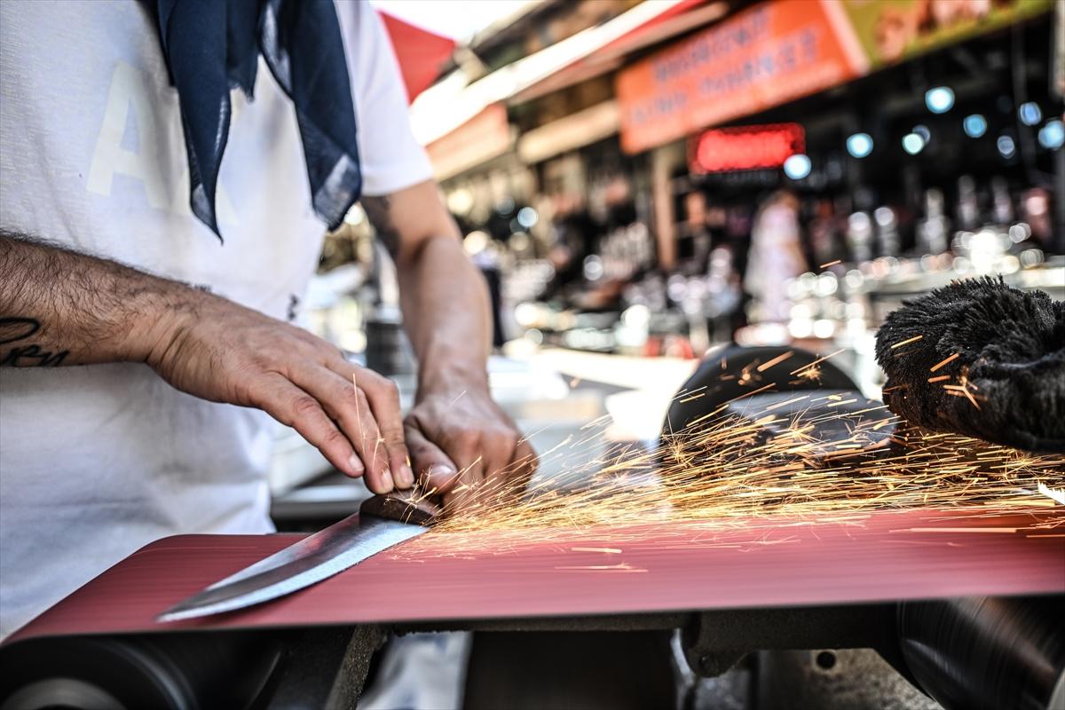 Kurban bayramı öncesi son hazırlıklar... Bıçaklar bileniyor