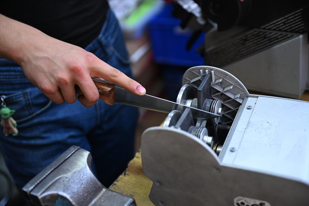 Kurban bayramı öncesi son hazırlıklar... Bıçaklar bileniyor