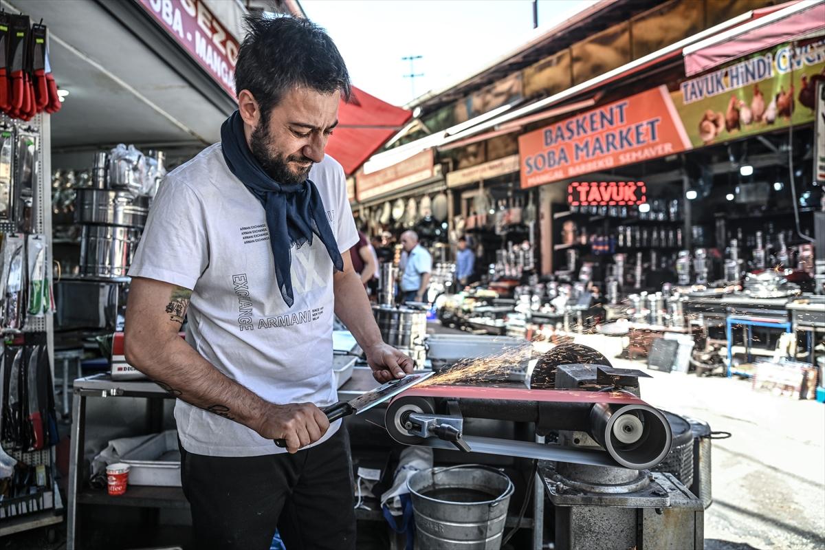 Kurban bayramı öncesi son hazırlıklar... Bıçaklar bileniyor