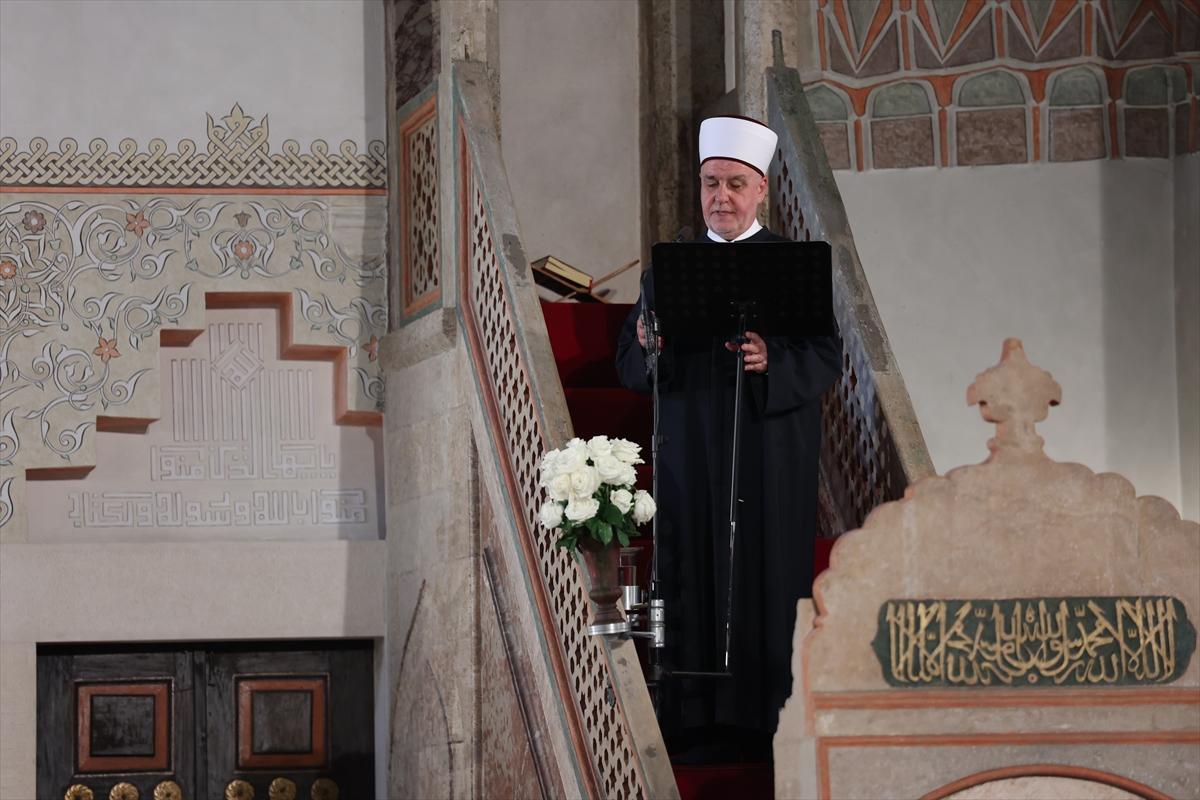 Kurban Bayramı sabahında dünyada bayram namazı