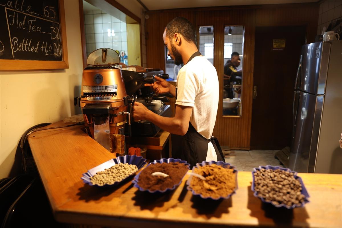 Adım adım kahvenin bahçeden fincana yolculuğu