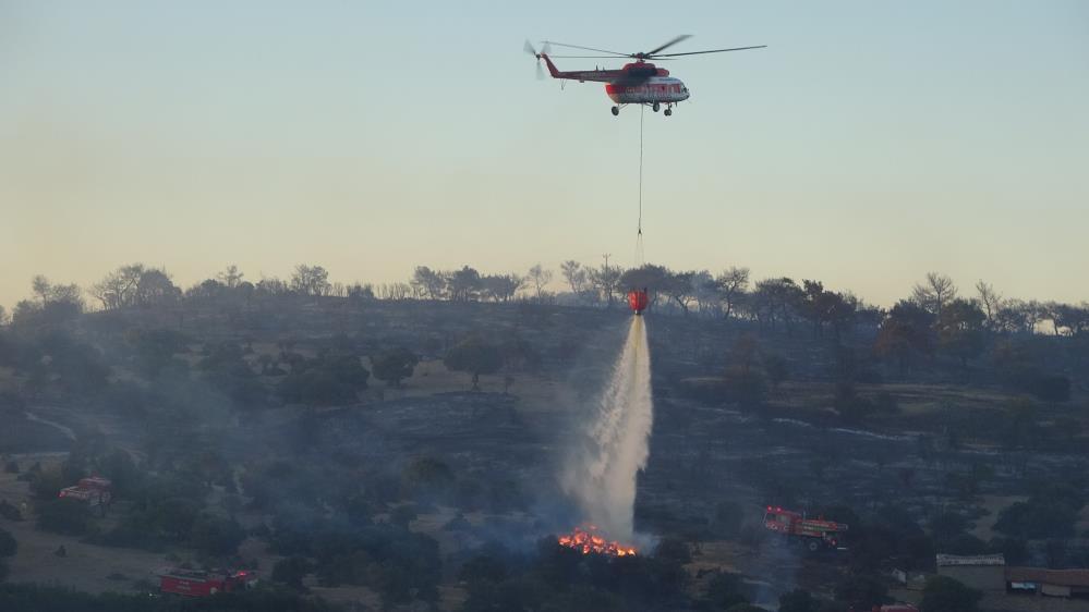 Çanakkale'de 952 futbol sahası büyüklüğünde alan yandı