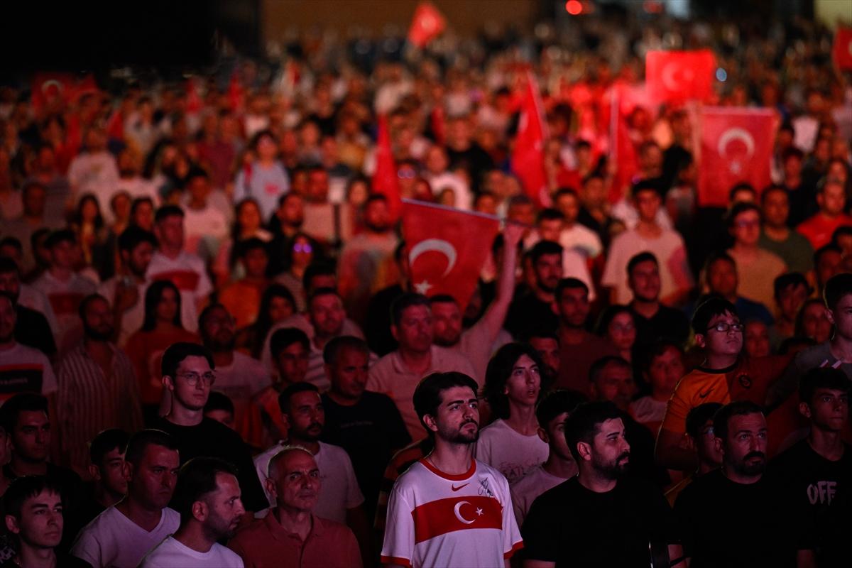 Türkiye - Avusturya maçına yoğun ilgi! Ülkemizde dev ekranlar kuruldu