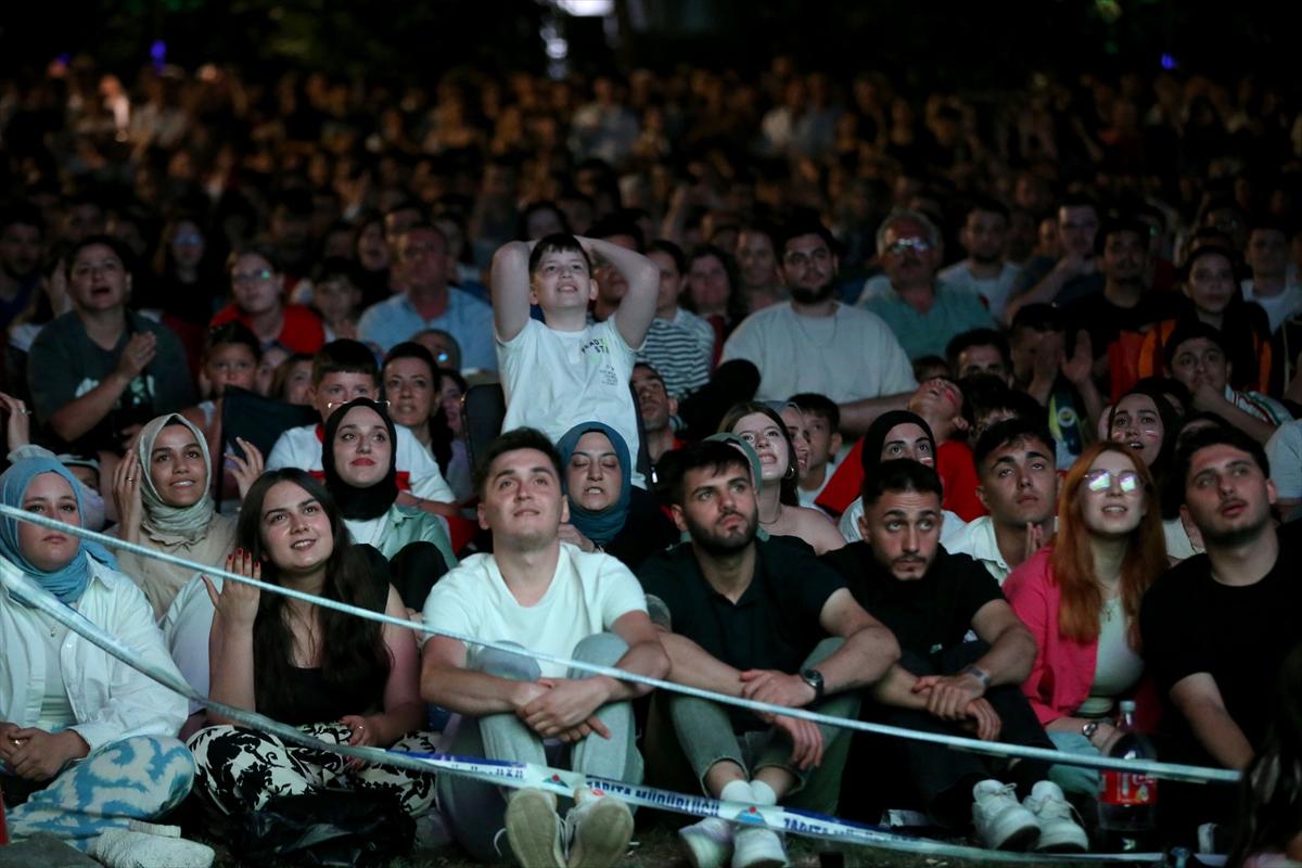 Türkiye - Avusturya maçına yoğun ilgi! Ülkemizde dev ekranlar kuruldu