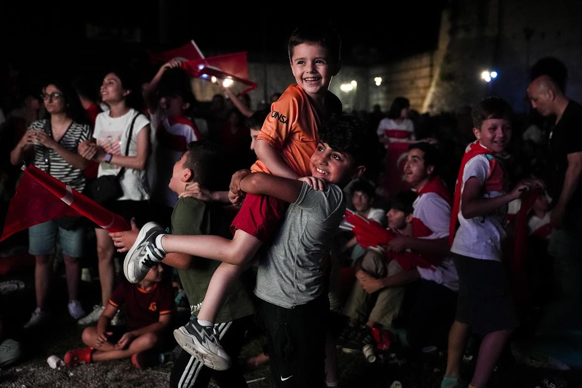 Türkiye - Avusturya maçına yoğun ilgi! Ülkemizde dev ekranlar kuruldu