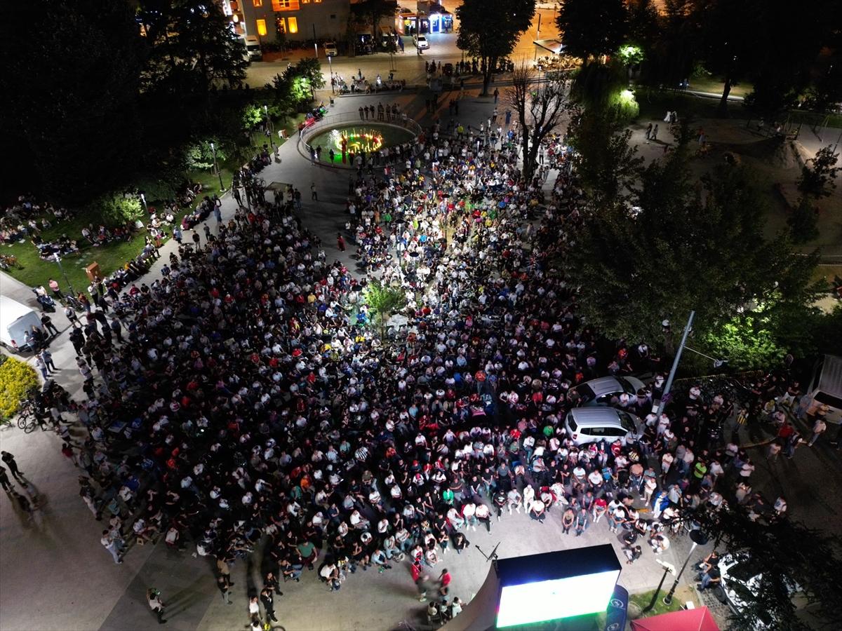 Türkiye - Avusturya maçına yoğun ilgi! Ülkemizde dev ekranlar kuruldu