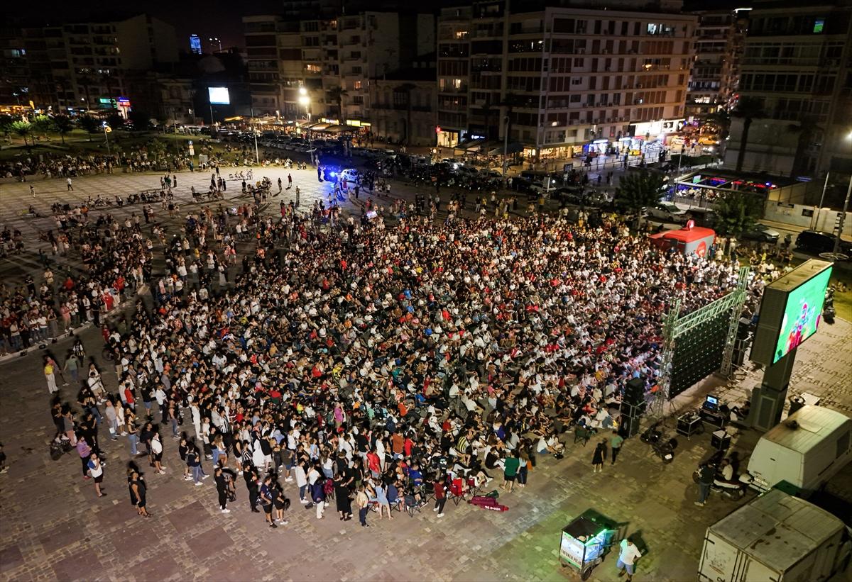 Türkiye - Avusturya maçına yoğun ilgi! Ülkemizde dev ekranlar kuruldu