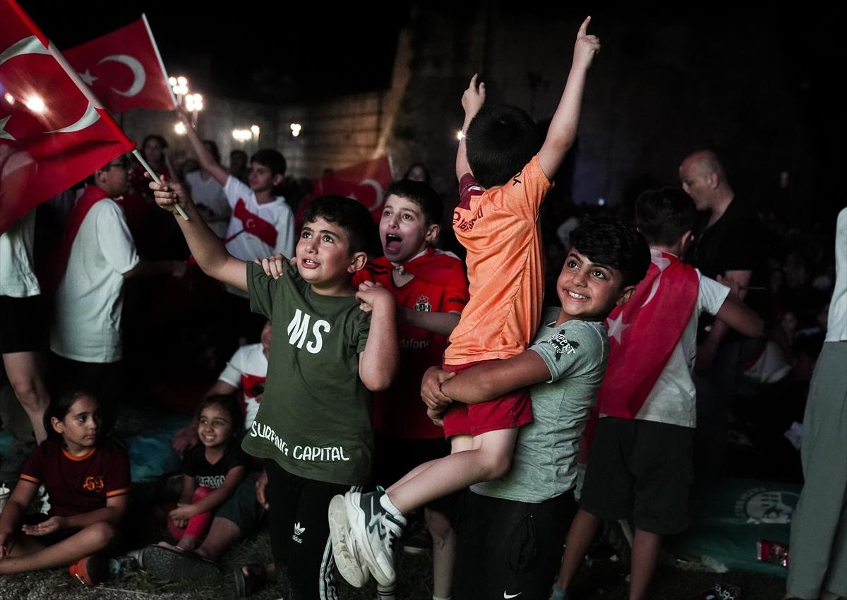Türkiye - Avusturya maçına yoğun ilgi! Ülkemizde dev ekranlar kuruldu
