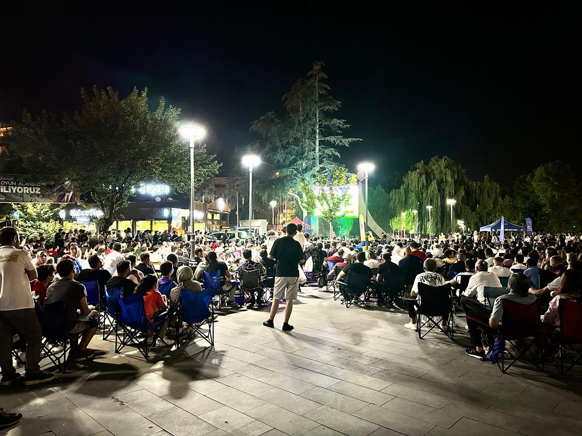 Türkiye - Avusturya maçına yoğun ilgi! Ülkemizde dev ekranlar kuruldu