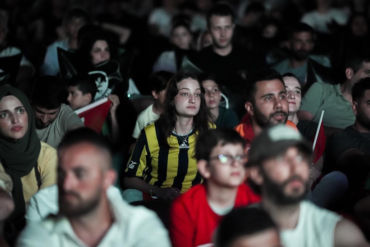 Türkiye - Avusturya maçına yoğun ilgi! Ülkemizde dev ekranlar kuruldu