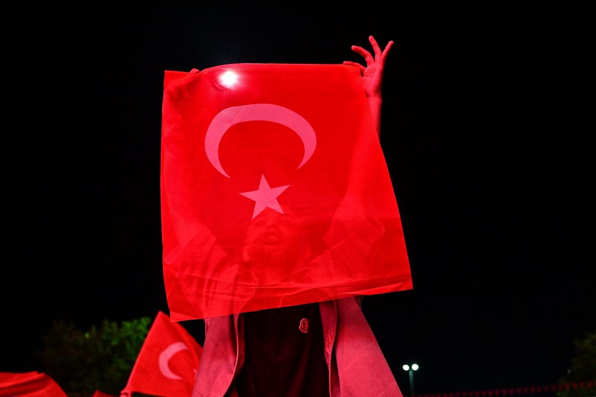 Türkiye - Avusturya maçına yoğun ilgi! Ülkemizde dev ekranlar kuruldu