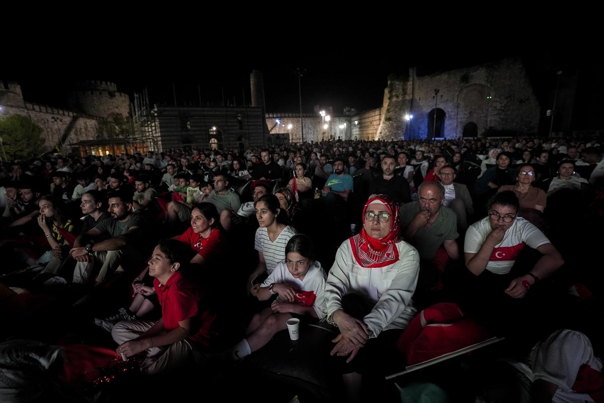 Türkiye - Avusturya maçına yoğun ilgi! Ülkemizde dev ekranlar kuruldu