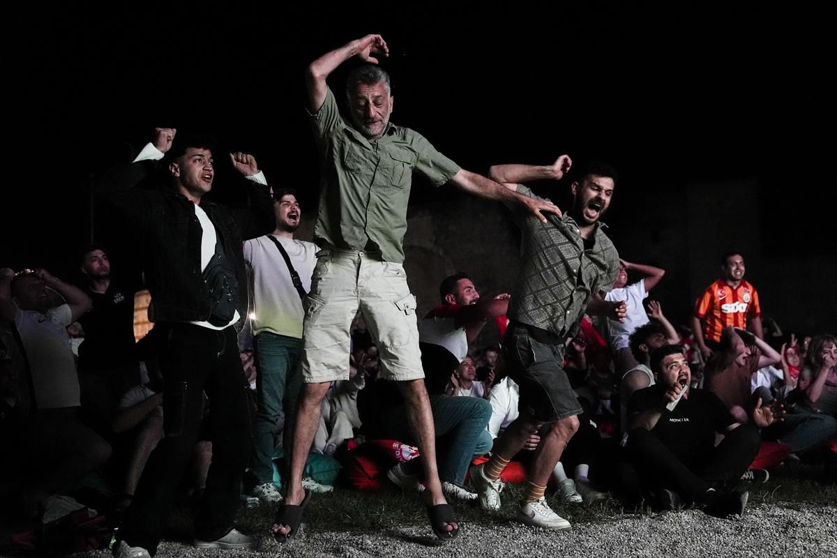 Türkiye - Avusturya maçına yoğun ilgi! Ülkemizde dev ekranlar kuruldu