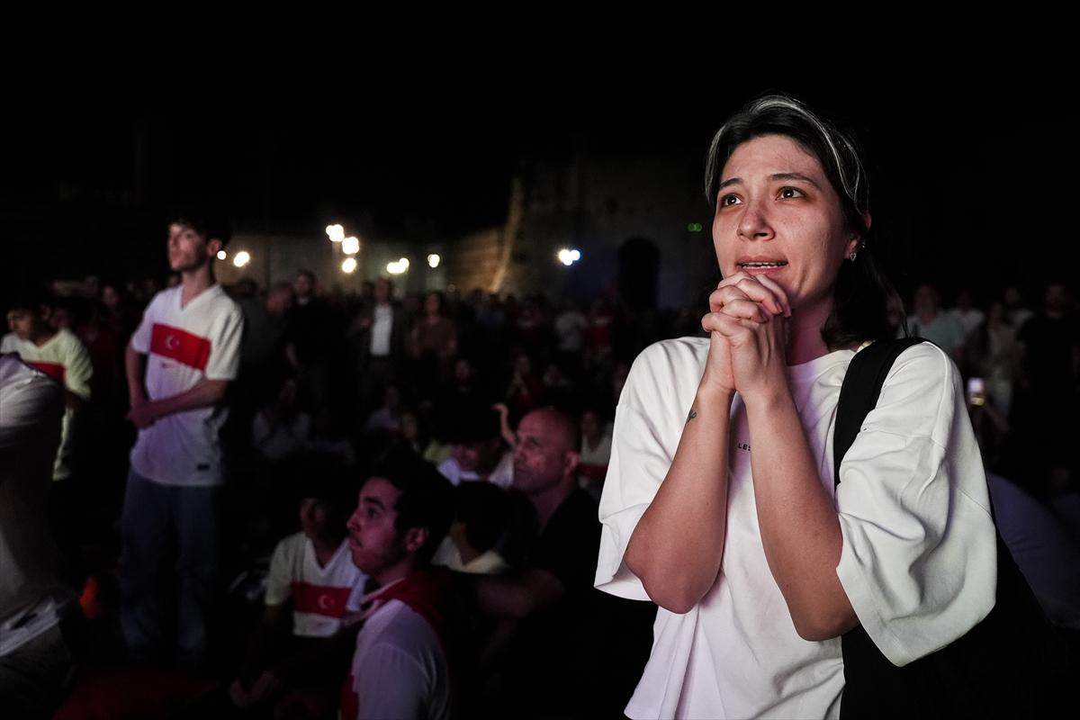 Türkiye - Avusturya maçına yoğun ilgi! Ülkemizde dev ekranlar kuruldu
