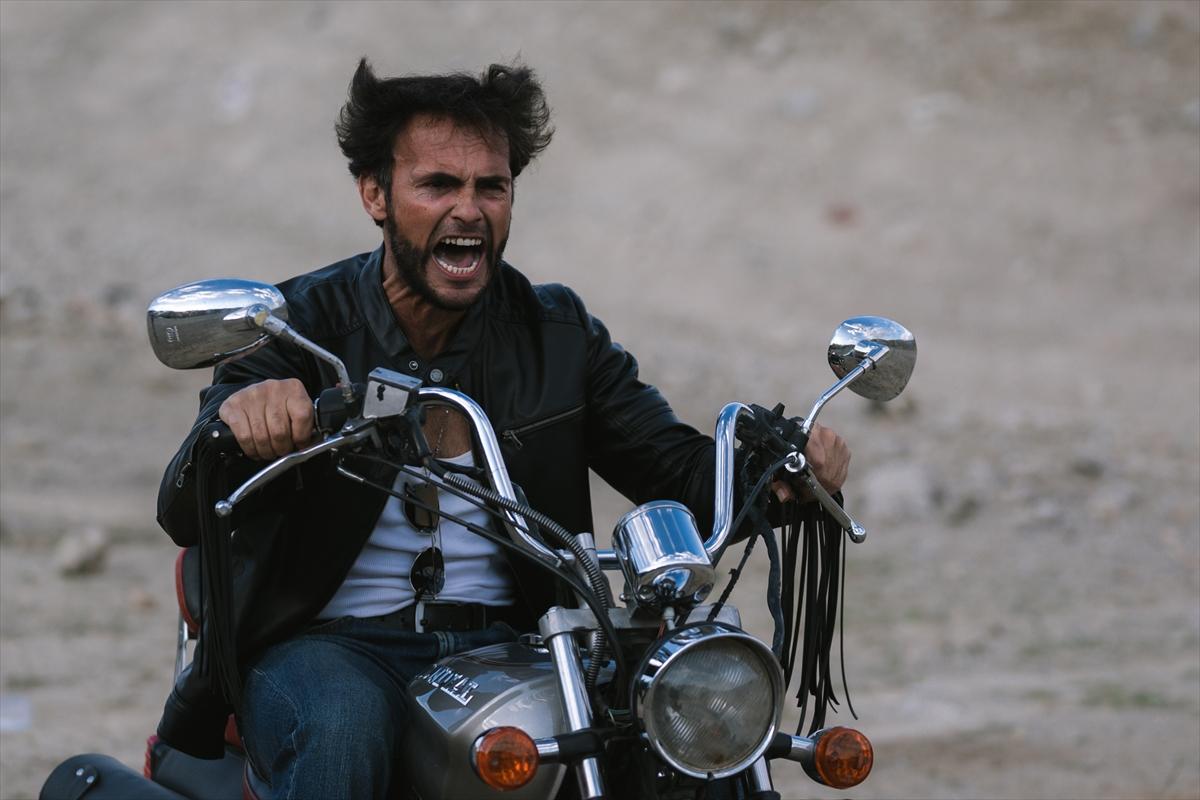 Adanalı Wolverine, pozlarıyla film sahnelerini aratmıyor