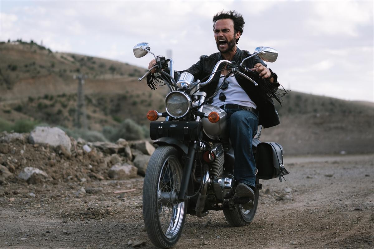 Adanalı Wolverine, pozlarıyla film sahnelerini aratmıyor