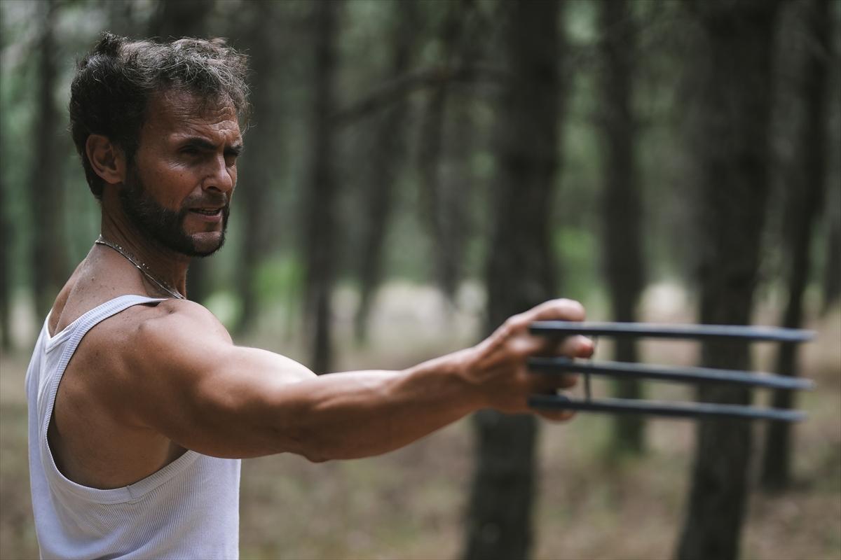 Adanalı Wolverine, pozlarıyla film sahnelerini aratmıyor