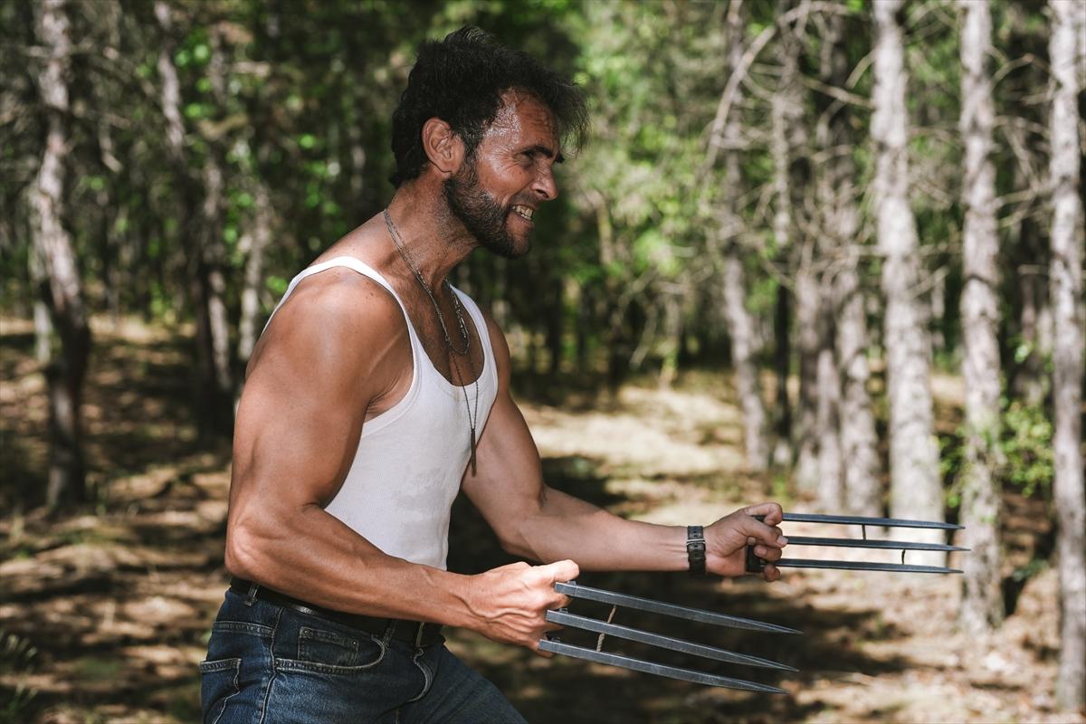 Adanalı Wolverine, pozlarıyla film sahnelerini aratmıyor