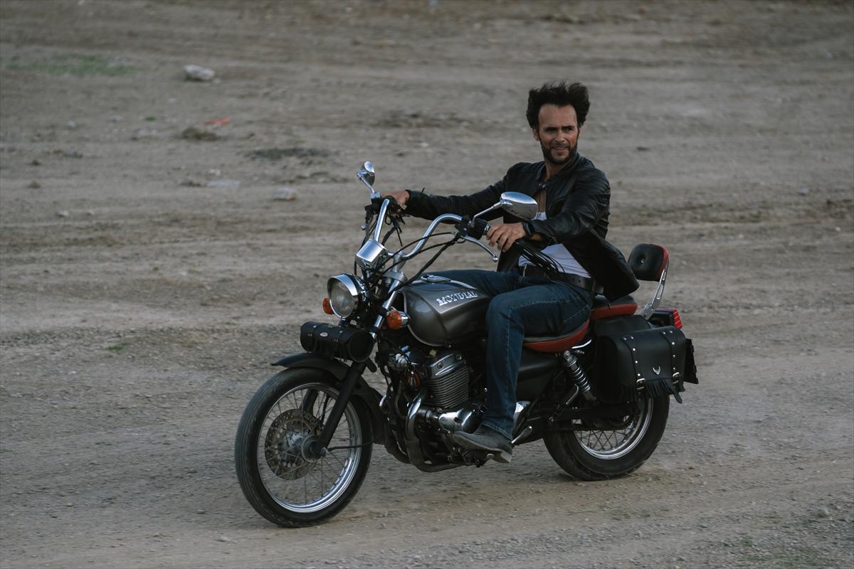 Adanalı Wolverine, pozlarıyla film sahnelerini aratmıyor