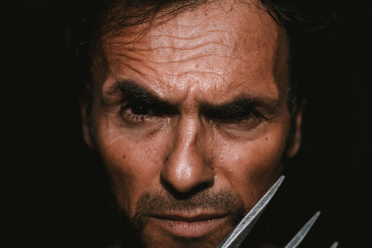 Adanalı Wolverine, pozlarıyla film sahnelerini aratmıyor
