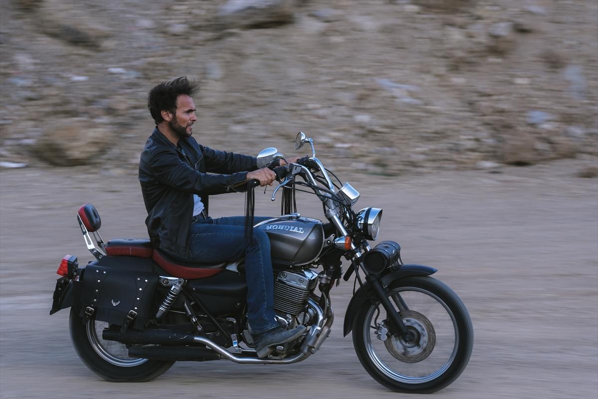 Adanalı Wolverine, pozlarıyla film sahnelerini aratmıyor