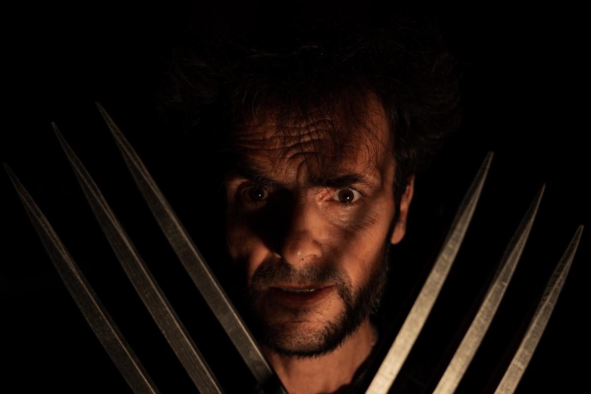Adanalı Wolverine, pozlarıyla film sahnelerini aratmıyor