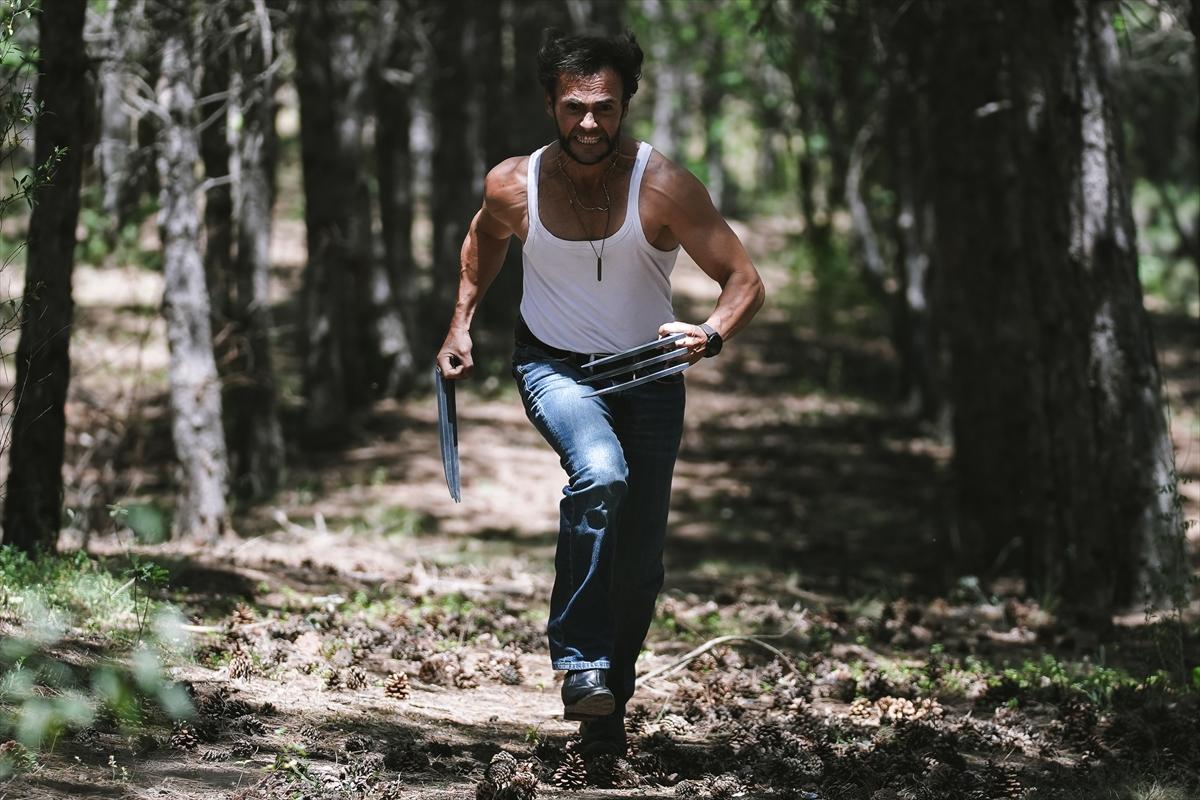 Adanalı Wolverine, pozlarıyla film sahnelerini aratmıyor