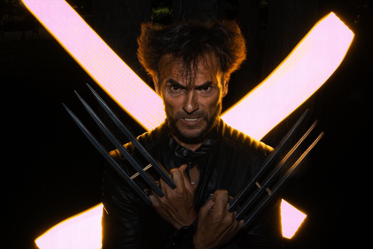 Adanalı Wolverine, pozlarıyla film sahnelerini aratmıyor