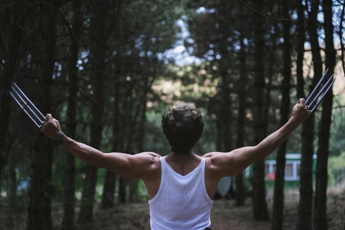 Adanalı Wolverine, pozlarıyla film sahnelerini aratmıyor