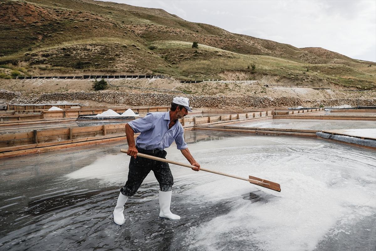 Tuz üreticilerinin hasat mesaisi