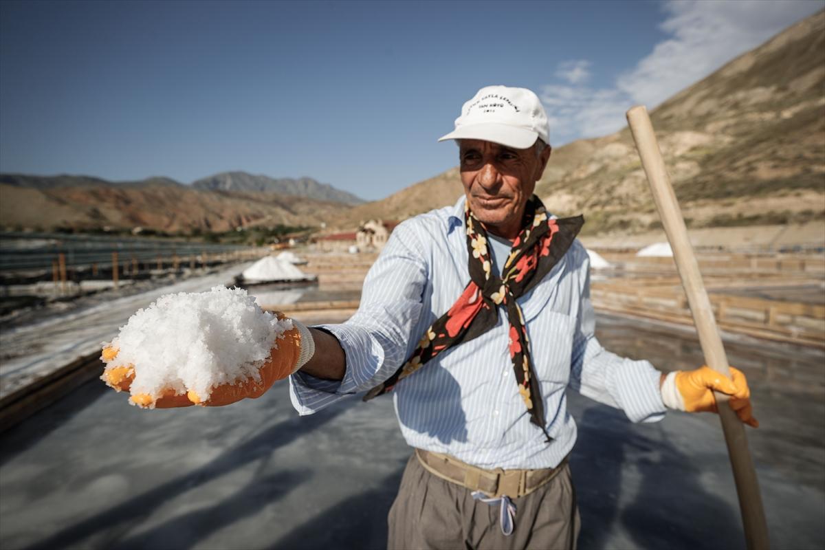 Tuz üreticilerinin hasat mesaisi