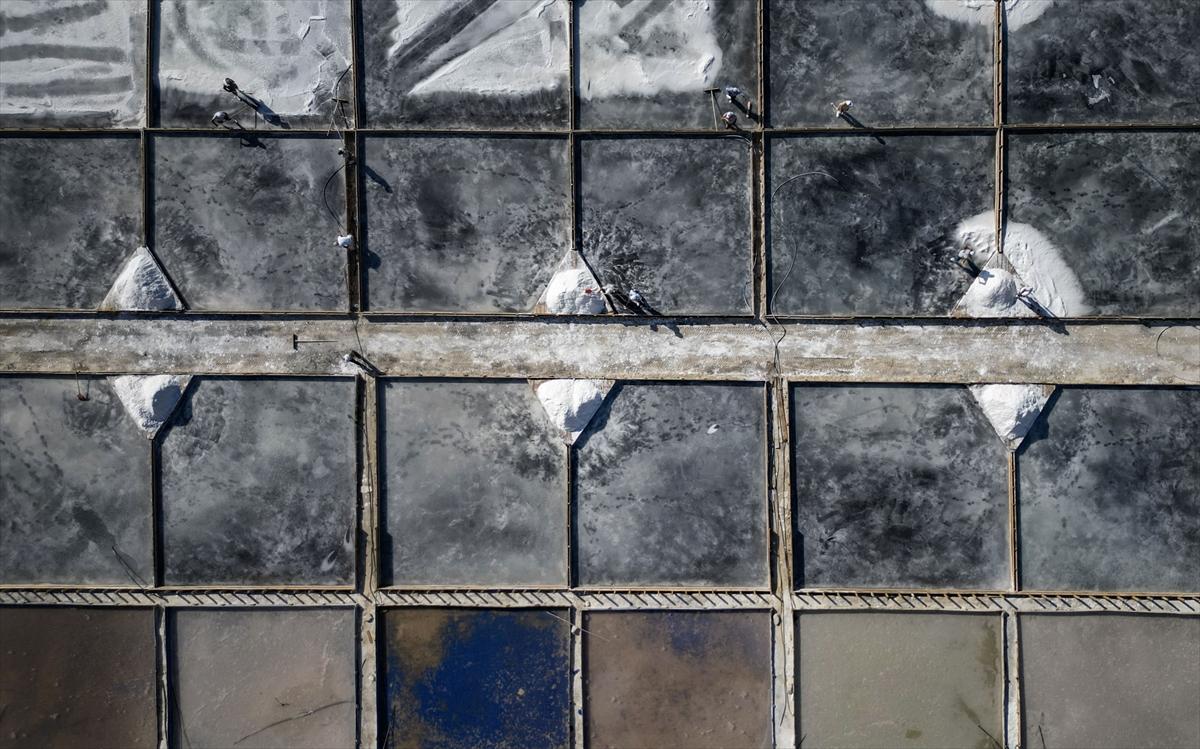 Tuz üreticilerinin hasat mesaisi