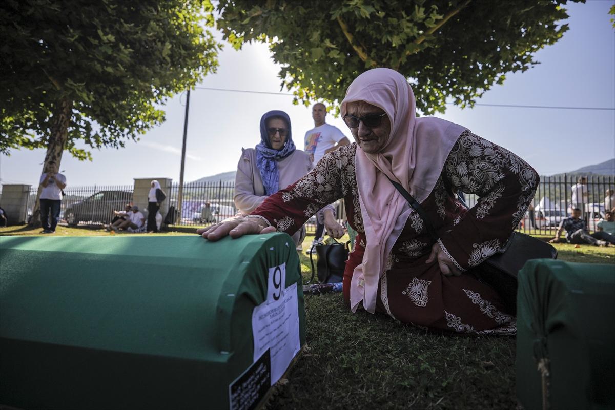 Srebrenitsa Katliamı'nın 29. yıldönümü