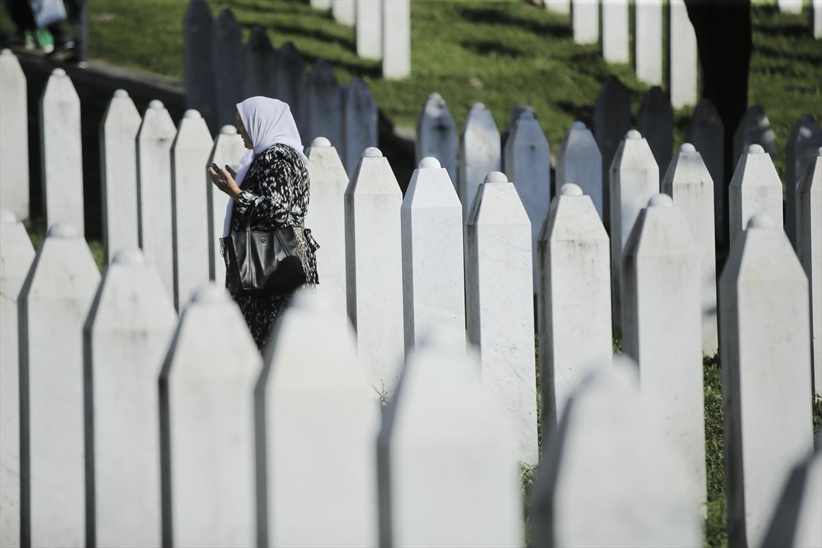 Srebrenitsa Katliamı'nın 29. yıldönümü