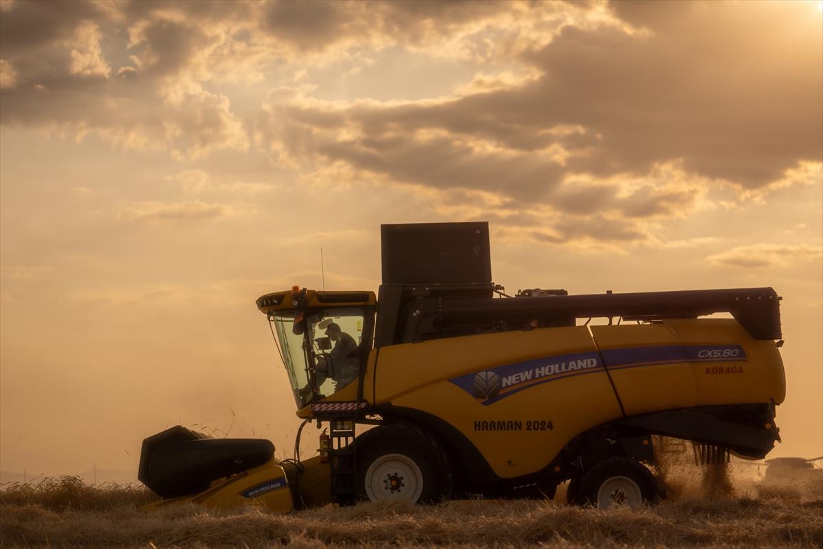 Konya'da uzay üssü gibi tarlalar