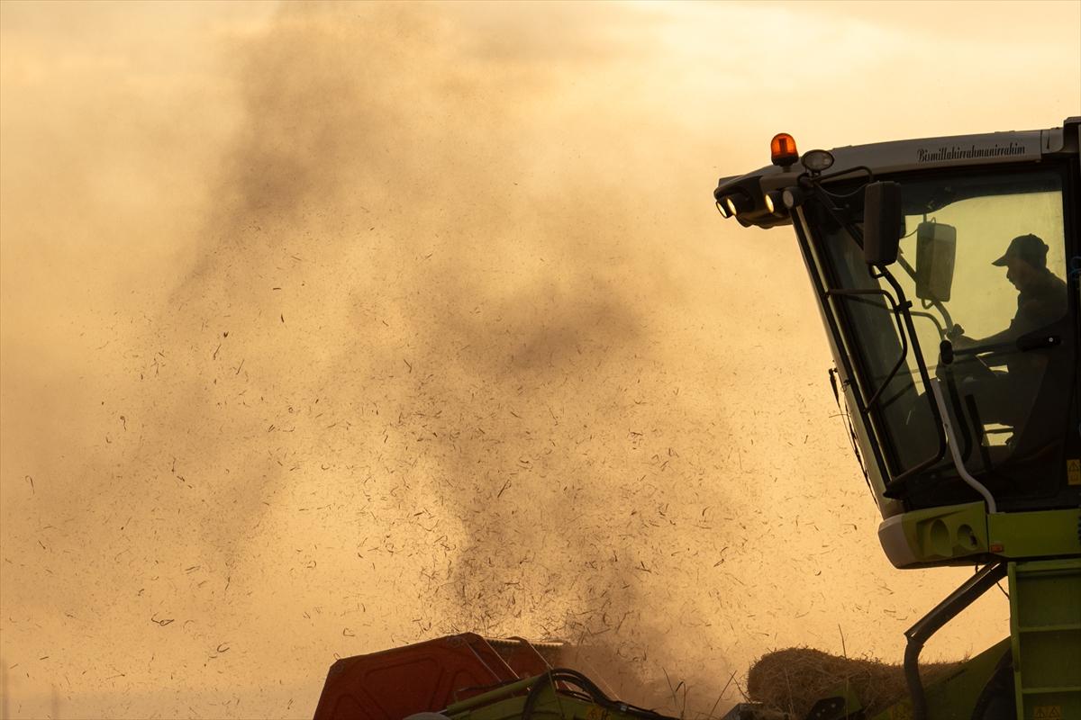 Konya'da uzay üssü gibi tarlalar