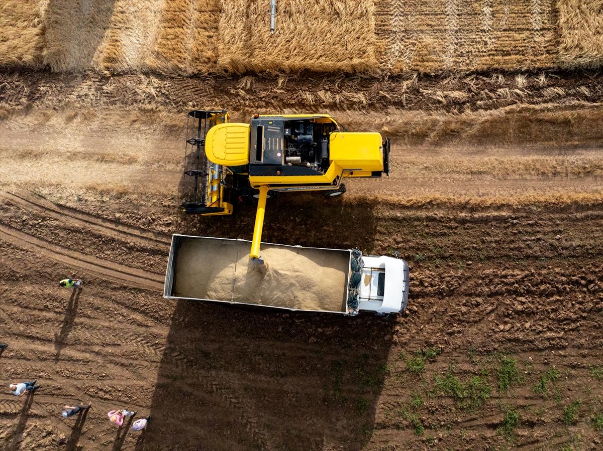 Konya'da uzay üssü gibi tarlalar