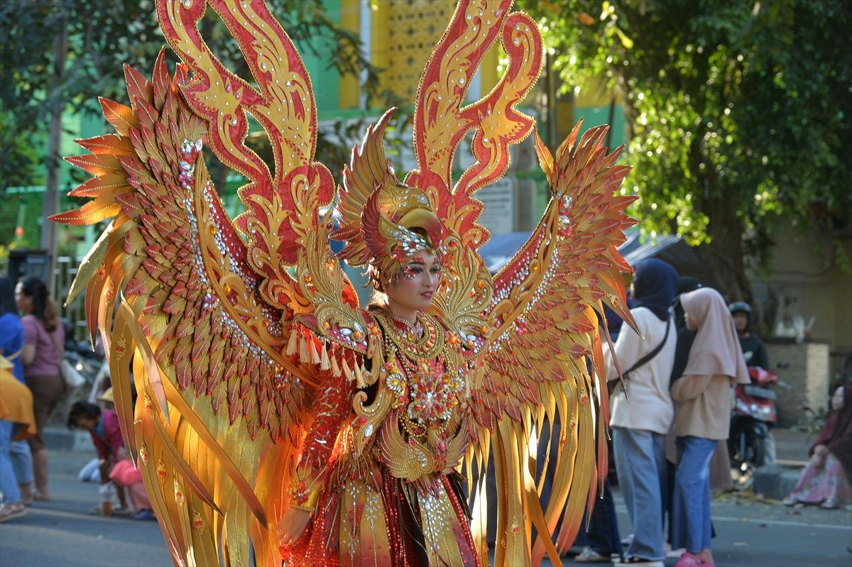 Endonezya'da Solo Batik Karnavalı coşkusu