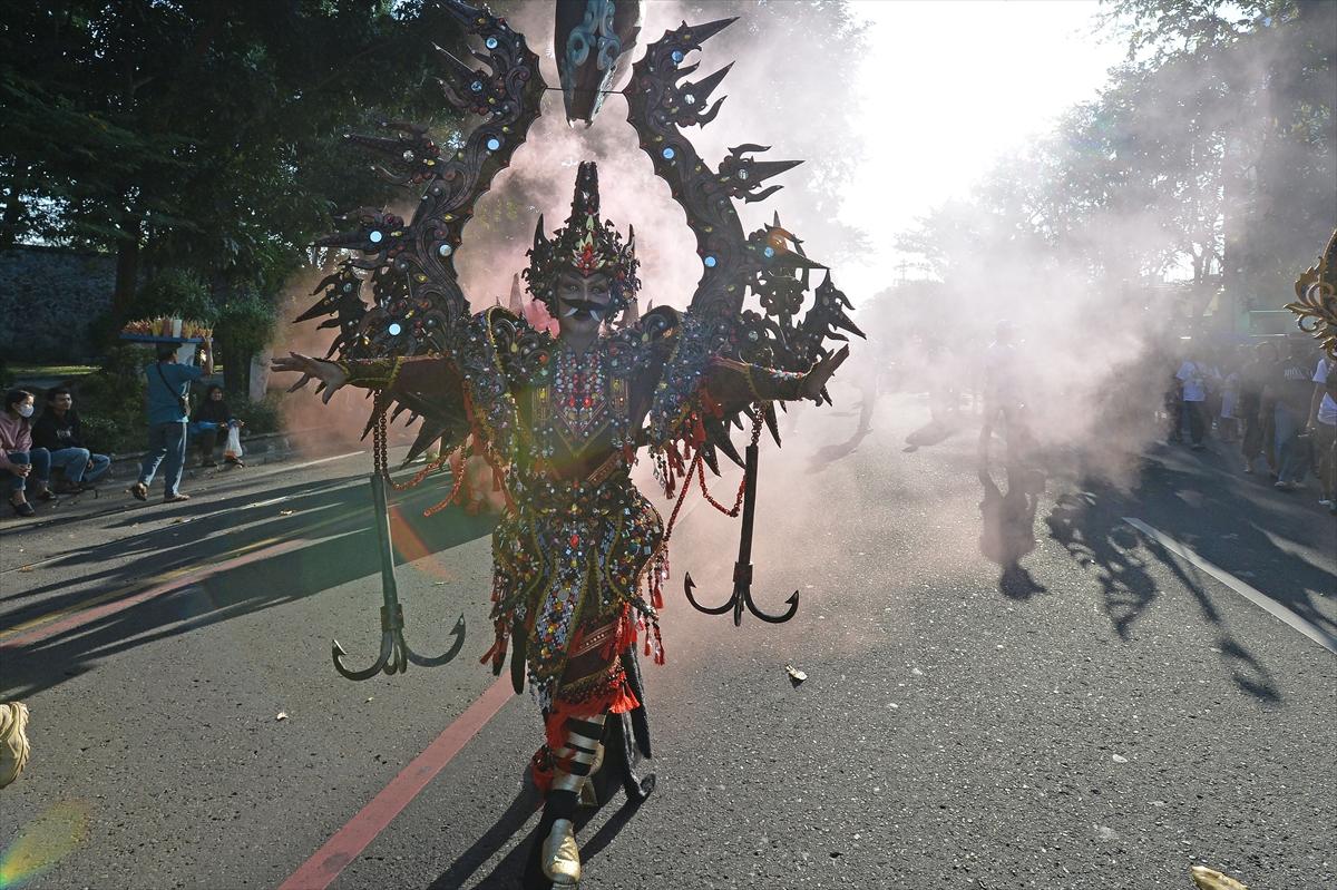 Endonezya'da Solo Batik Karnavalı coşkusu