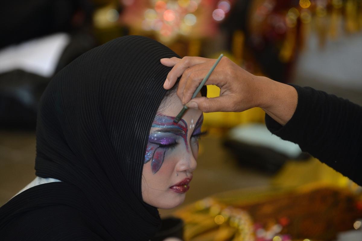 Endonezya'da Solo Batik Karnavalı coşkusu