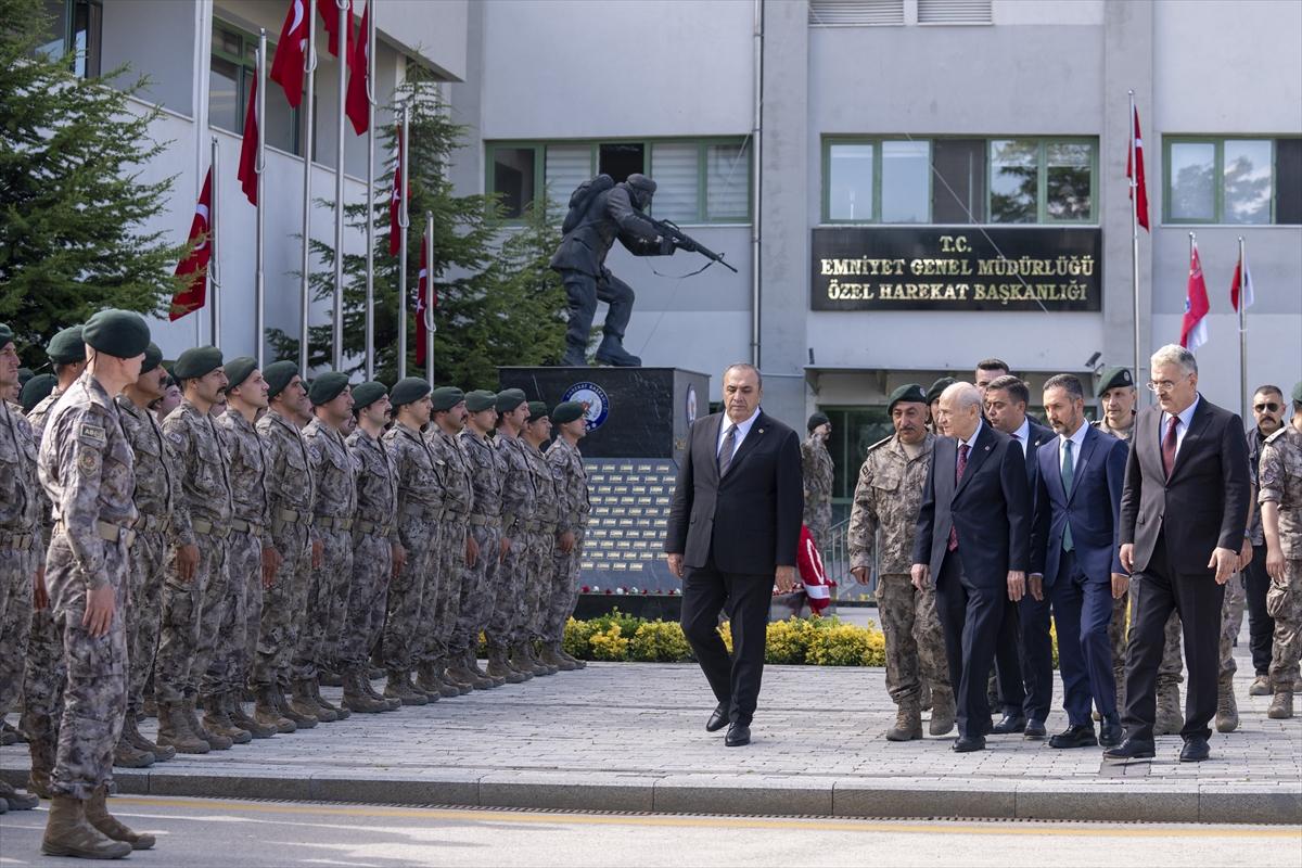 Devlet Bahçeli, Özel Harekat Başkanlığını ziyaret etti