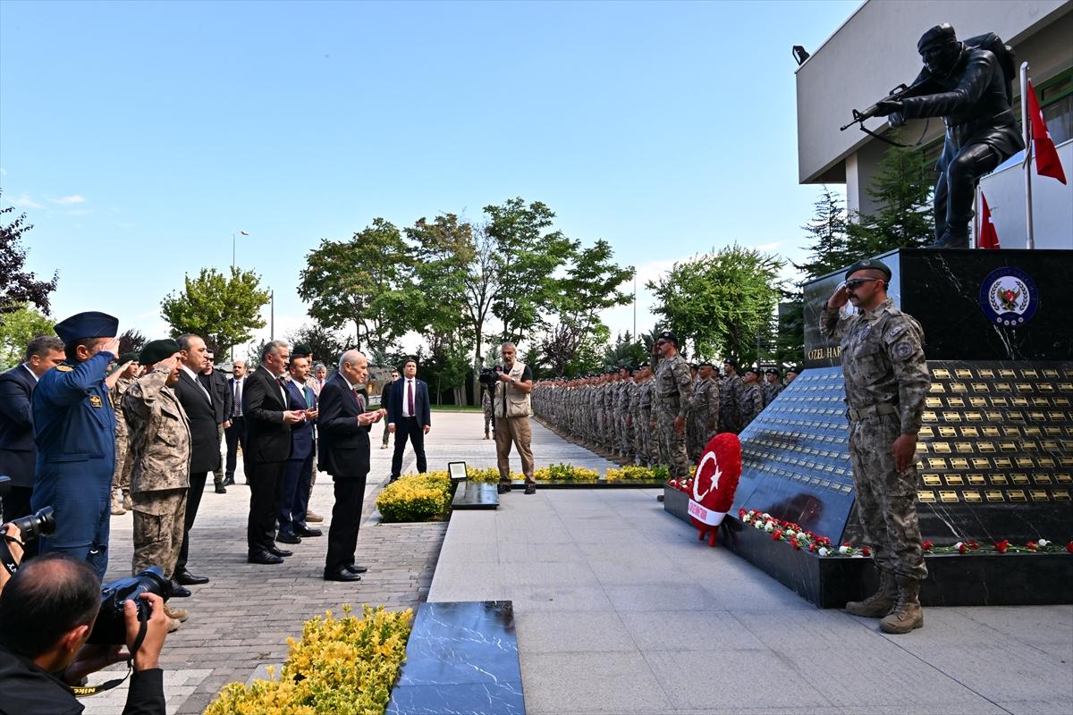Devlet Bahçeli, Özel Harekat Başkanlığını ziyaret etti