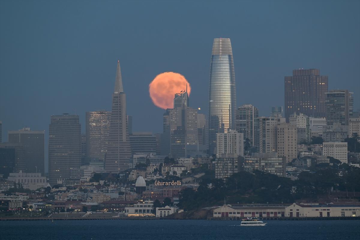 Temmuz dolunayı dünyanın birçok noktasında görüntülendi